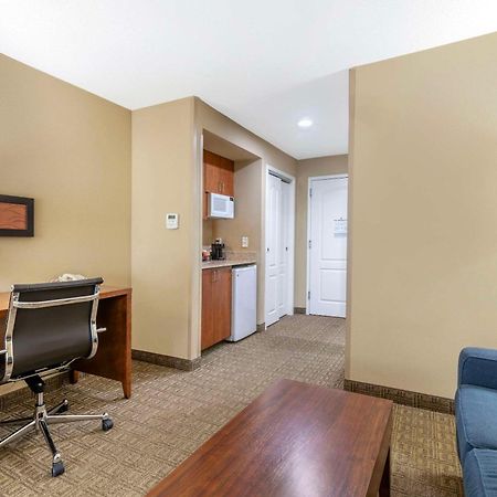 Comfort Inn & Suites Dover-Portsmouth Ngoại thất bức ảnh