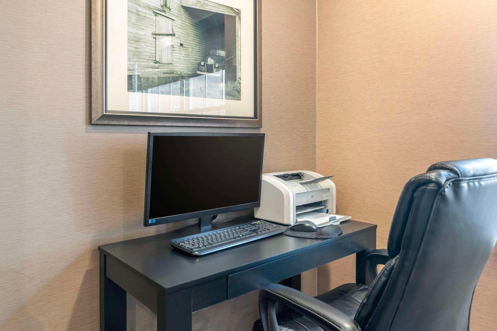 Comfort Inn & Suites Dover-Portsmouth Ngoại thất bức ảnh