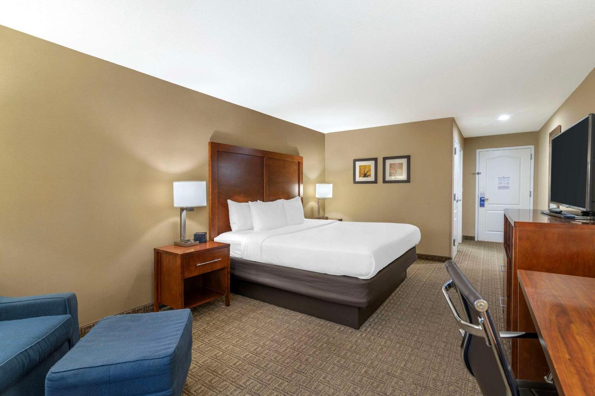 Comfort Inn & Suites Dover-Portsmouth Ngoại thất bức ảnh